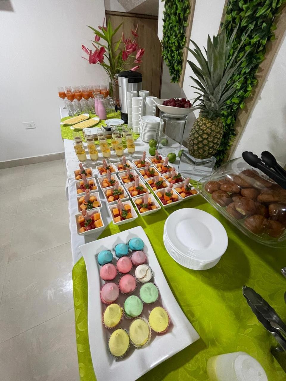 Hotel Wampushkar Zamora Buitenkant foto